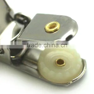 High Quality Stamping Steel Metal Suspender Clip With Plastic Teeth Inside for Garment, Cloth Clip thumbnail-5