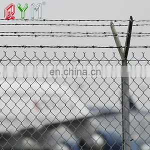 High Quality PVC Coated Green Chain Link Mesh Airport Fence thumbnail-5