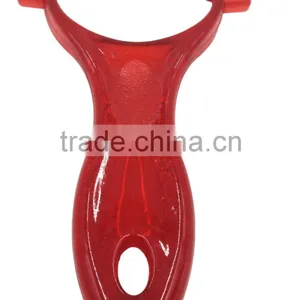 Plastic Peeler thumbnail-1