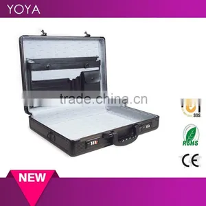 Black 17.5" x 4" x 13" Aluminum Briefcase thumbnail-1