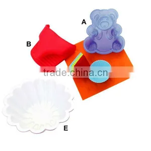 SS0018 / Silicone Microwave Oven Cake Pan thumbnail-1