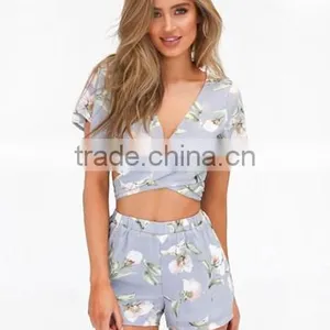 2016 Fashionable Floral Printed Bandage Crop Top And Shorts Sets thumbnail-2