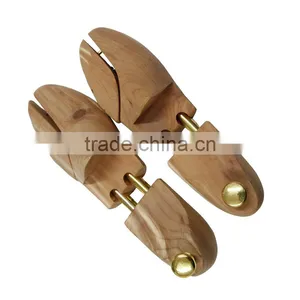 Hot Selling in European and American Aromatic Red Cedar Wood Type Shoe Stretcher With Good Scent thumbnail-4