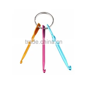 Charmkey Popular Crochet Tools 3pcs Colorful Aluminum Crochet Hook Set With Key Ring thumbnail-3