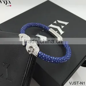 Luxury Business Gift and Fashion Gift Ideals For Men thumbnail-1