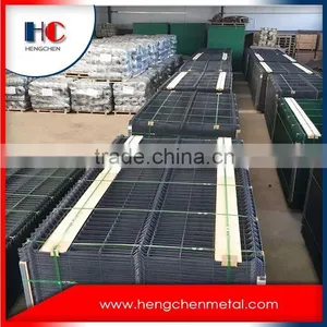 Anping Barbed Wire Chain Link Fence Wire Mesh Fence thumbnail-5