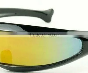 Popular Features One Hairpin Sunglasses Fish-shaped Universal Movement of Wind Sunglasses thumbnail-1