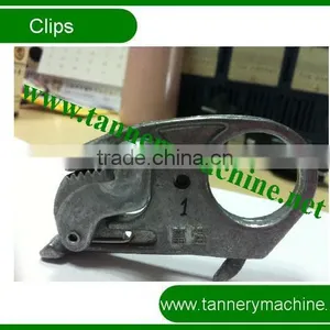Spring Loaded Toggle Clips thumbnail-1