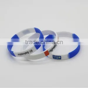 Lovely and Magnetic Silicone Bracelet thumbnail-1