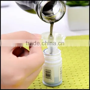 Supplier Plastic Hopper for Perform Splitting/OEM Plastic Funnel for Cosmetic Splitting Manufacturer/OEM Mini Plastic Funnel thumbnail-3