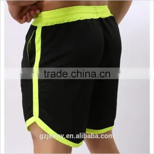 Wholesale Men OEM Sports Gym Used Shorts Blank Polyester Breathable Dry Fit Contrast Color Green Tranning Shorts thumbnail-2