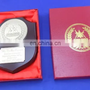 Award Gifts Custom Metal Plate Wooden Plaque Trophy With Red Leather Gifts Box thumbnail-1