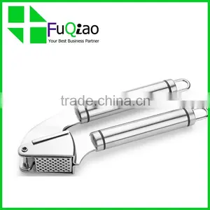 Wholesale Fruit And Vegetable Tools Stainless Steel Garlic Tool , Garlic Press , Garlic Crusher thumbnail-6