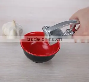 Marvelous Wholesale Kitchenware Metal Garlic Press and Aluminium Alloy Garlic Slicer thumbnail-5