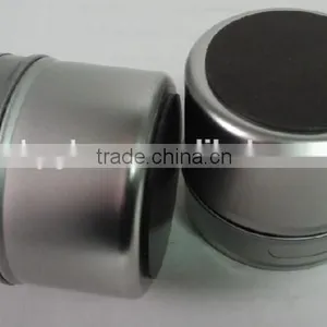 Pepper and Salt Tin Spice Containers With Magnetic on the Bottom thumbnail-3