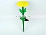Garden Tool Plastic Water Sunflower Sprinklers for Garden Irrigation thumbnail-1