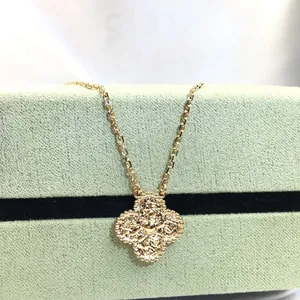 VCA 18K Gold Lava Four-Leaf Clover Necklace thumbnail-4