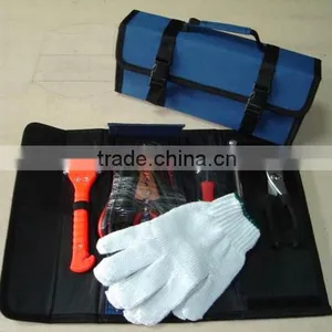 Car Roadside Emergency Kit With Foldable Bag thumbnail-1