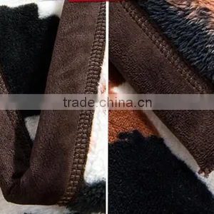 Cute Cow Pattern Coral Fleece Blanket thumbnail-4