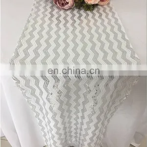 TR010C Wholesale Cheap Made in China Red Satin Table Runners for Weddings thumbnail-3