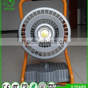 2016 Newest Design Aluminum IP67 60W LED Moveable Working Light 4.5 Hours Rechargeable Lamp thumbnail-1