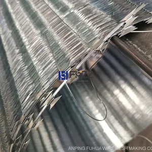 Diameter 450mm 90Clips×5Clips Per Coil BTO-22 Galvanized Concertina Razor Barbed Wire thumbnail-1