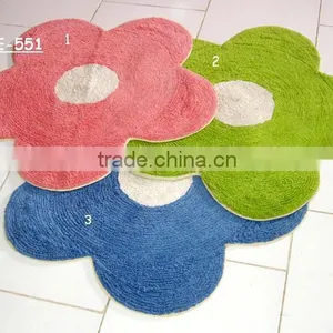 Daisy Shaped Bath Mats thumbnail-1