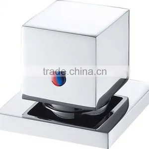 Best Seller Center Drain Location and Soaking Function Simple Bathtub thumbnail-5