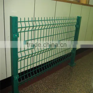.com Triangle Bending Welded Wire Mesh Fence thumbnail-3