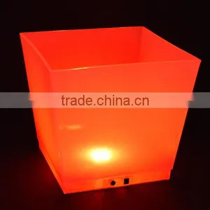 China Factory Logo Printed Custom Plastic Bar Ice Bucket thumbnail-5