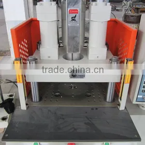 45 Ton Vertical Injection Moulding Machine for Toothbrush thumbnail-1