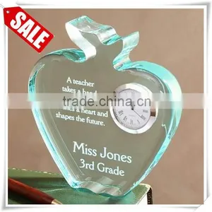 Acrylic Craft With Clock thumbnail-3