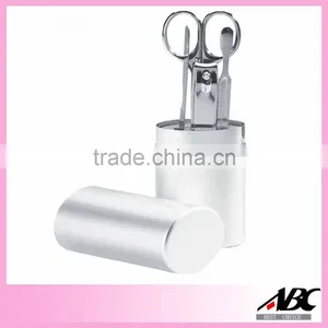 Nail Care Set In Aluminum Case thumbnail-2