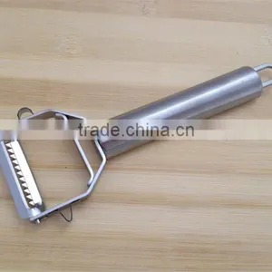 Good Quality Kitchen Tool Vegetable Julienne Peeler thumbnail-1
