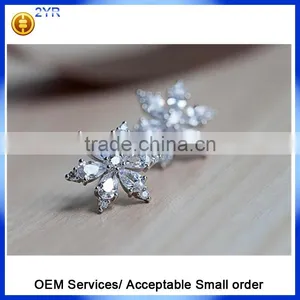 Wholesale 925 Sterling Silver Earring, Women Stud Earrings, White Cubic Zirconia Iced Flower Stud Earring thumbnail-2