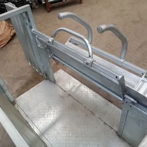 Professional Sheep Goat Rotatable Turnover Crate Handler Squeeze Chute Crush Catcher for Livestock Farm Treatment Equipment thumbnail-5