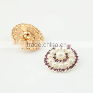 Wholesale Fashion Round Rhinestone Button With Plastic Pearl for Apparel Decoration thumbnail-4