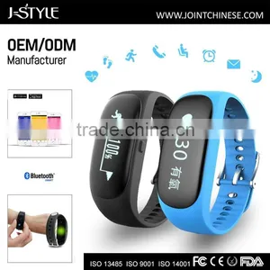 Bluetooth Smart Wrist Wearing Device With Message and Activity Alarm thumbnail-1