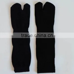 Organic Cotton Crew Two Toes Socks thumbnail-1
