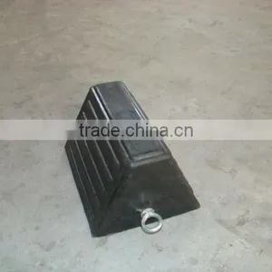 Double Side Rubber Wheel Chock With Eyebolt thumbnail-1