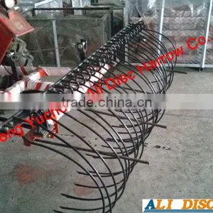 Hydraulic Grass Collecting Rake thumbnail-1