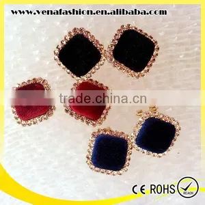 Small Quantitiy Korean Fancy Flannelette Diamond Stud Earrings thumbnail-2