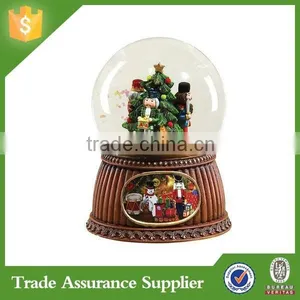China Hot Souvenir on my Twitter Resin Snowglobe thumbnail-4