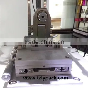 Compact, Heat Transfer Machine for Plastic, Cosmetics, Stationnery, Roll and Platform thumbnail-4