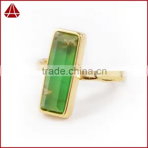 Natural Green Jade Chrysoprase Gemstone Set Into a 18k Gold Bezel Ring thumbnail-3