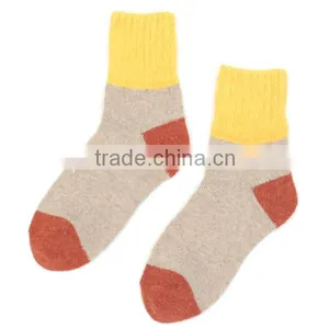Best Custom Cheap Bulk Wholesale Colorful Alpaca Young Girls Socks thumbnail-2