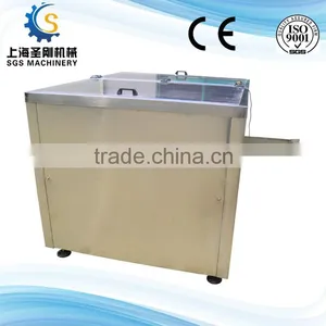 Plastic Bottle Unscrambler With Automatic Elevating Device thumbnail-1