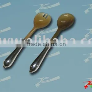 Horn Salad Set With Silver-Plated Handle thumbnail-1
