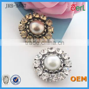 Buttons Product Type and Pearl Technics Clothing Button thumbnail-4