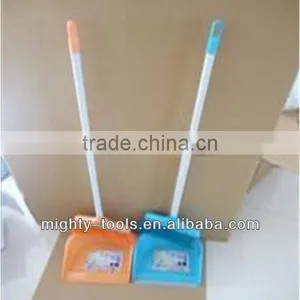 Broom and Dustpan Set thumbnail-1